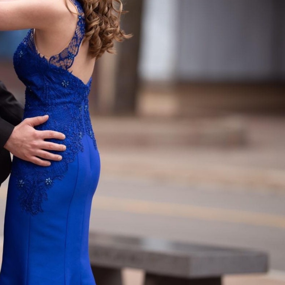 PROM DRESS - Picture 2 of 3